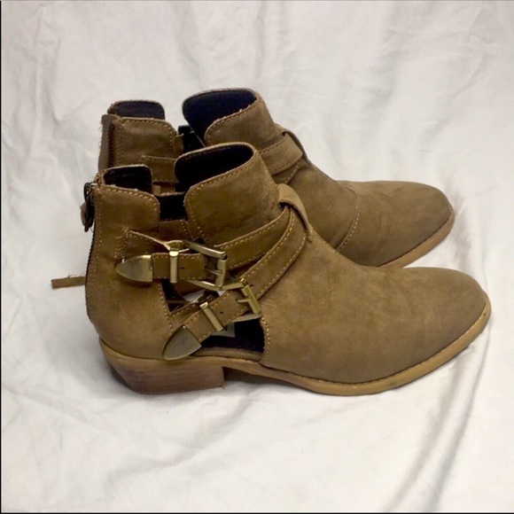 Steve Madden “CLinge” boots in tan - Picture 1 of 8